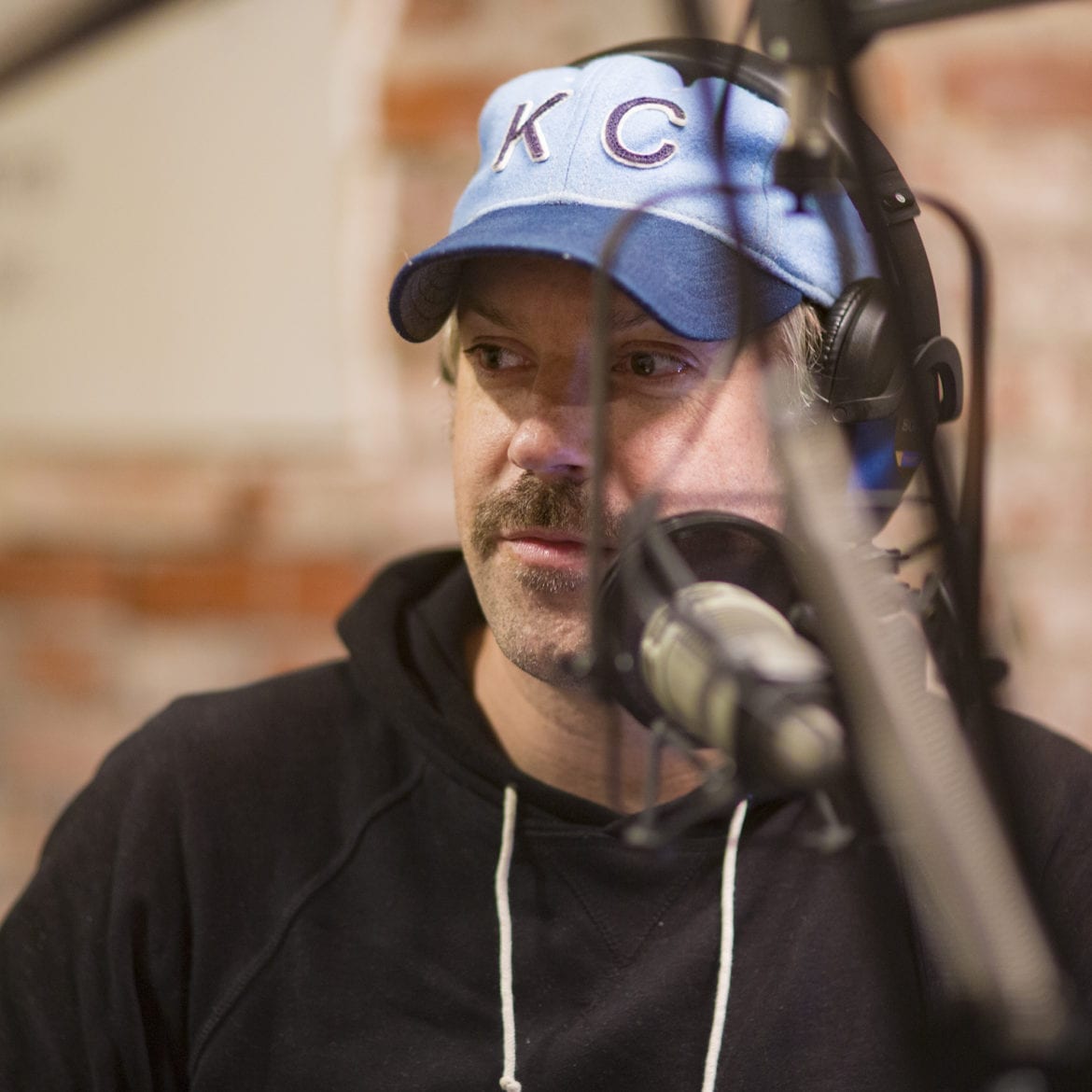 Jason Sudeikis in a KC Bladwin hat