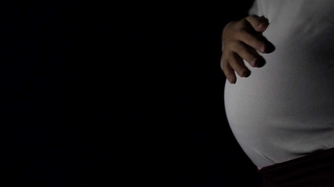 Birth Battle | Helping Hands.