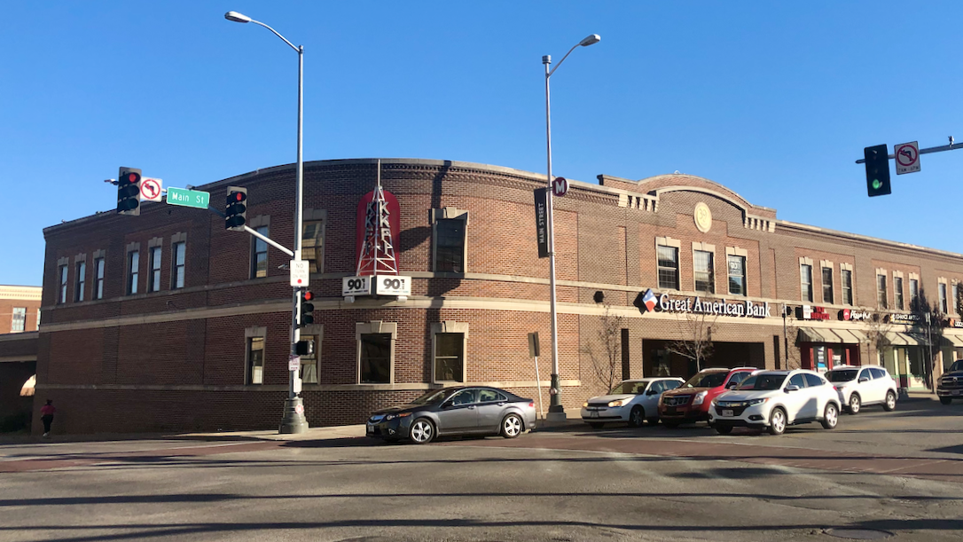Building at 3901 Main St. in Kansas City