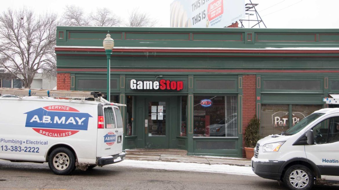 The GameStop located on Westport Road.