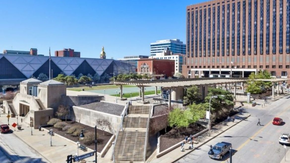 Barney Allis Plaza and its underground garage opened in 1955 and is considered in poor condition by professionals and the public alike.