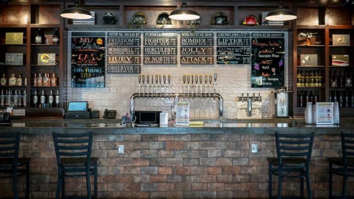 Callsign Brewing’s main bar.