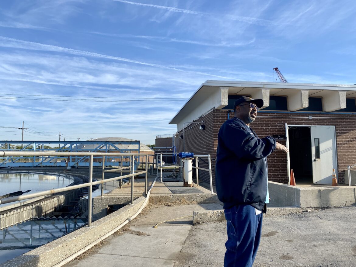 KC Water's chief plant operator Kevin Herman gives a tour of the "Sludge House" and machinery that sifts through the waste. (Vicky Diaz-Camacho | Flatland)