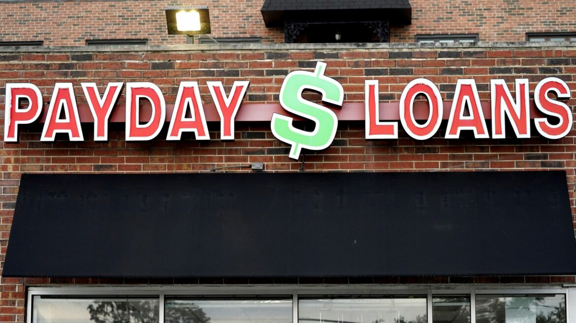 A "Payday Loans" sign