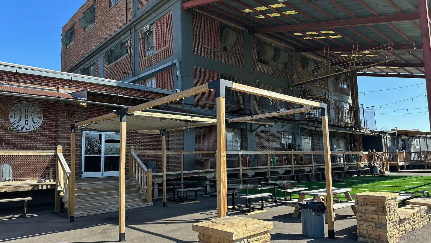 The front entrance of Outfield Beer Co. in Bonner Springs.