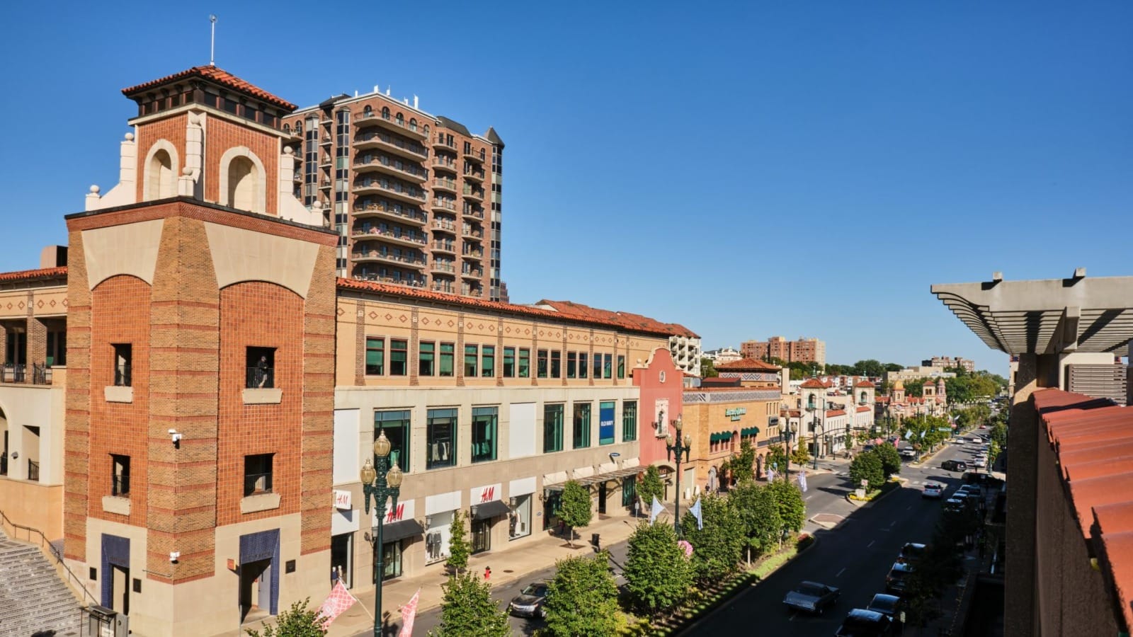 The view looking east along 47th Street on the Country Club Plaza.
