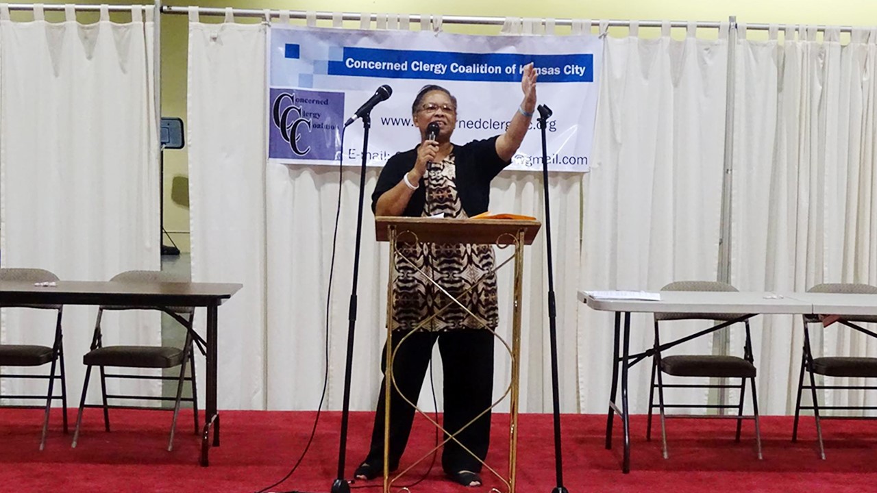 Cassandra Wainright teaching at the 2016 Concerned Clergy Coalition of Kansas City.