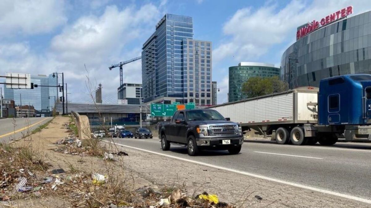 This stretch of Interstate 670 downtown will be capped, and officials hope the first two blocks will be finished by the 2026 World Cup.