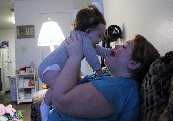 Aubri Thompson with daughter