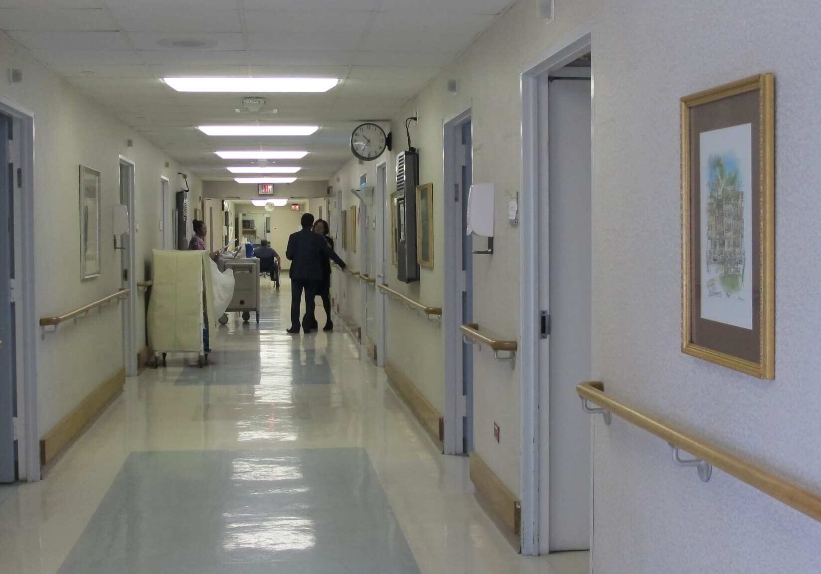 This Thursday, Oct. 30, 2014 photo pictures a hallway at the Jewish Home Lifecare nursing home in the Bronx, N.Y. Rooms on the hallway house a program to help patients fight addiction to alcohol or drugs as they recover from surgery. (AP Photo/Jim Fitzgerald)