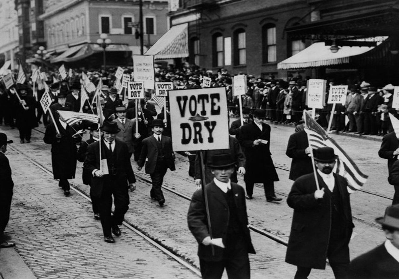 An old time photo of temperance-minded protesters.