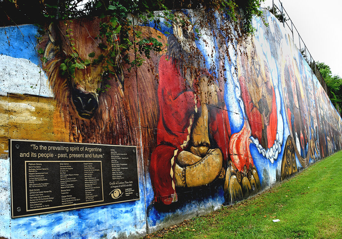 Argentine mural by Jose Faus and Alisha Gambino