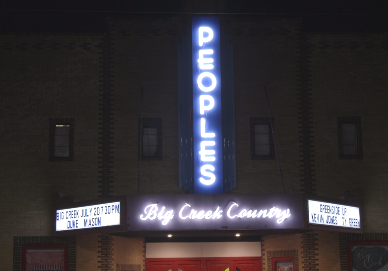 Picture of Peoples Theater in Pleasant Hill, Missouri.