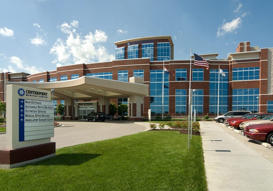 HCA Midwest Health said it plans to open a comprehensive cancer center near Centerpoint Medical Center in Independence, Mo., pictured above.
(Photo: Courtesy of HCA Midwest Health)