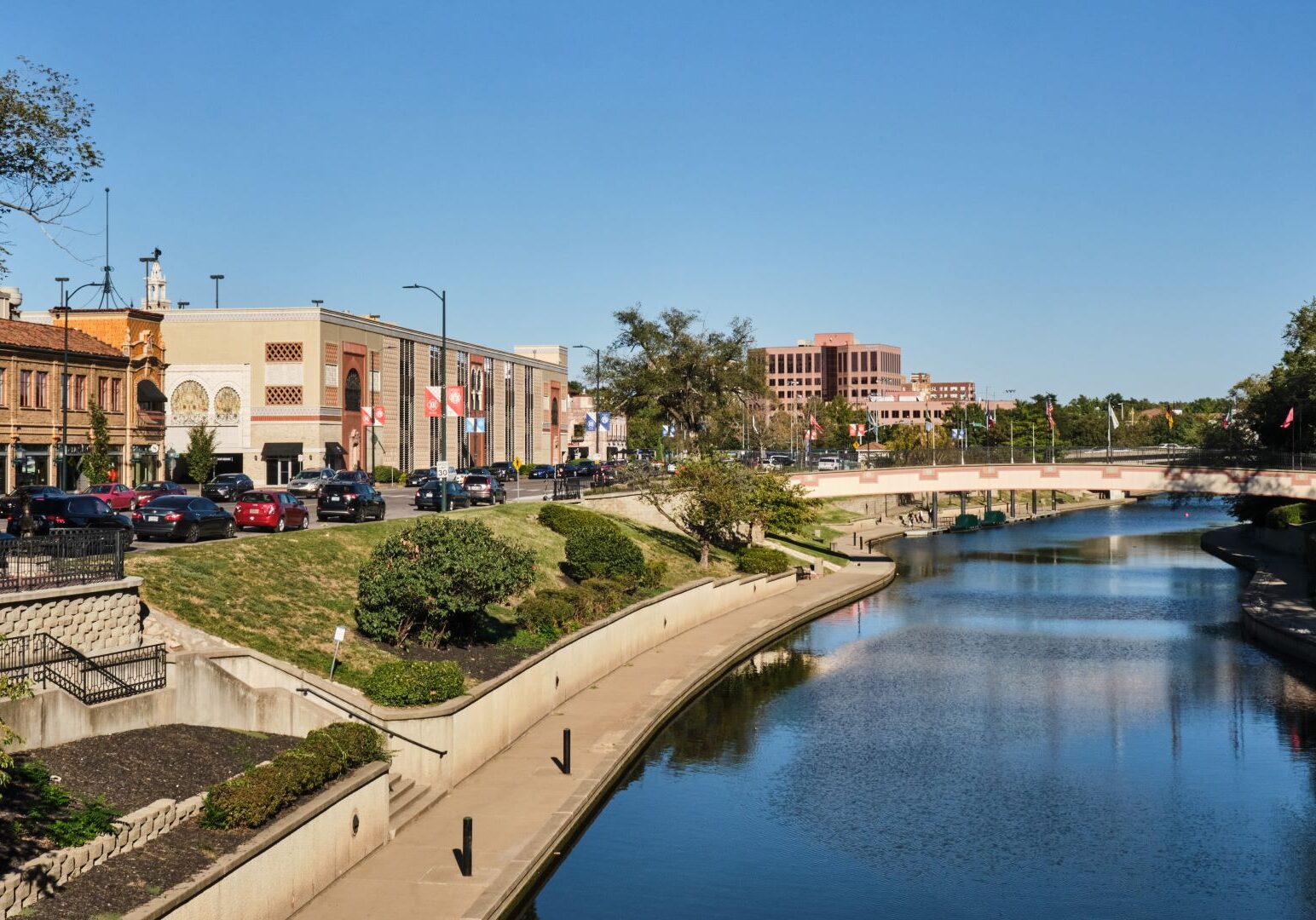 Country Club Plaza shops along Brush Creek.