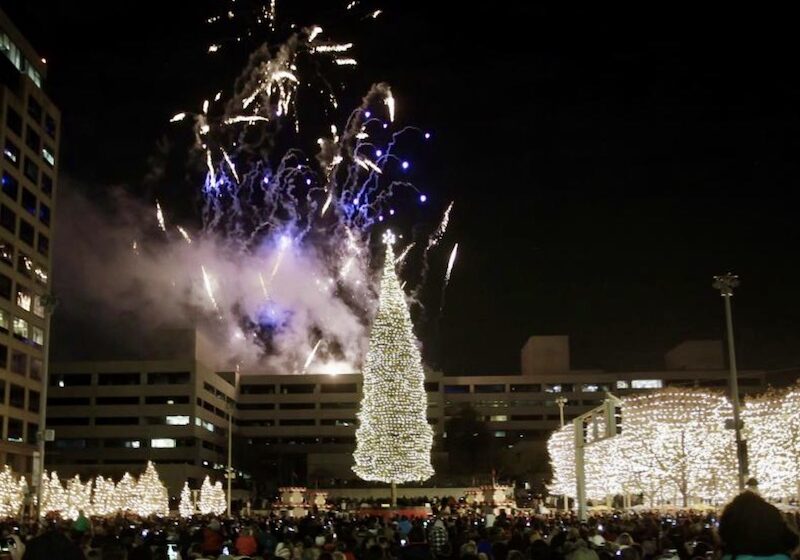 Crown Center Christmas tree