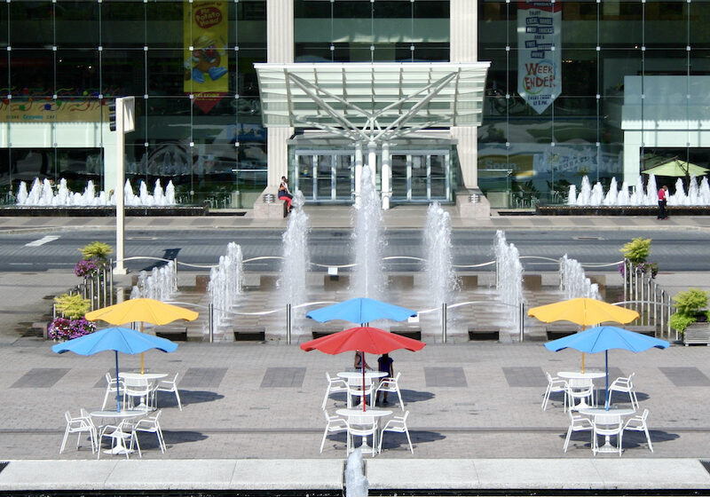 Crown Center Shops entrance