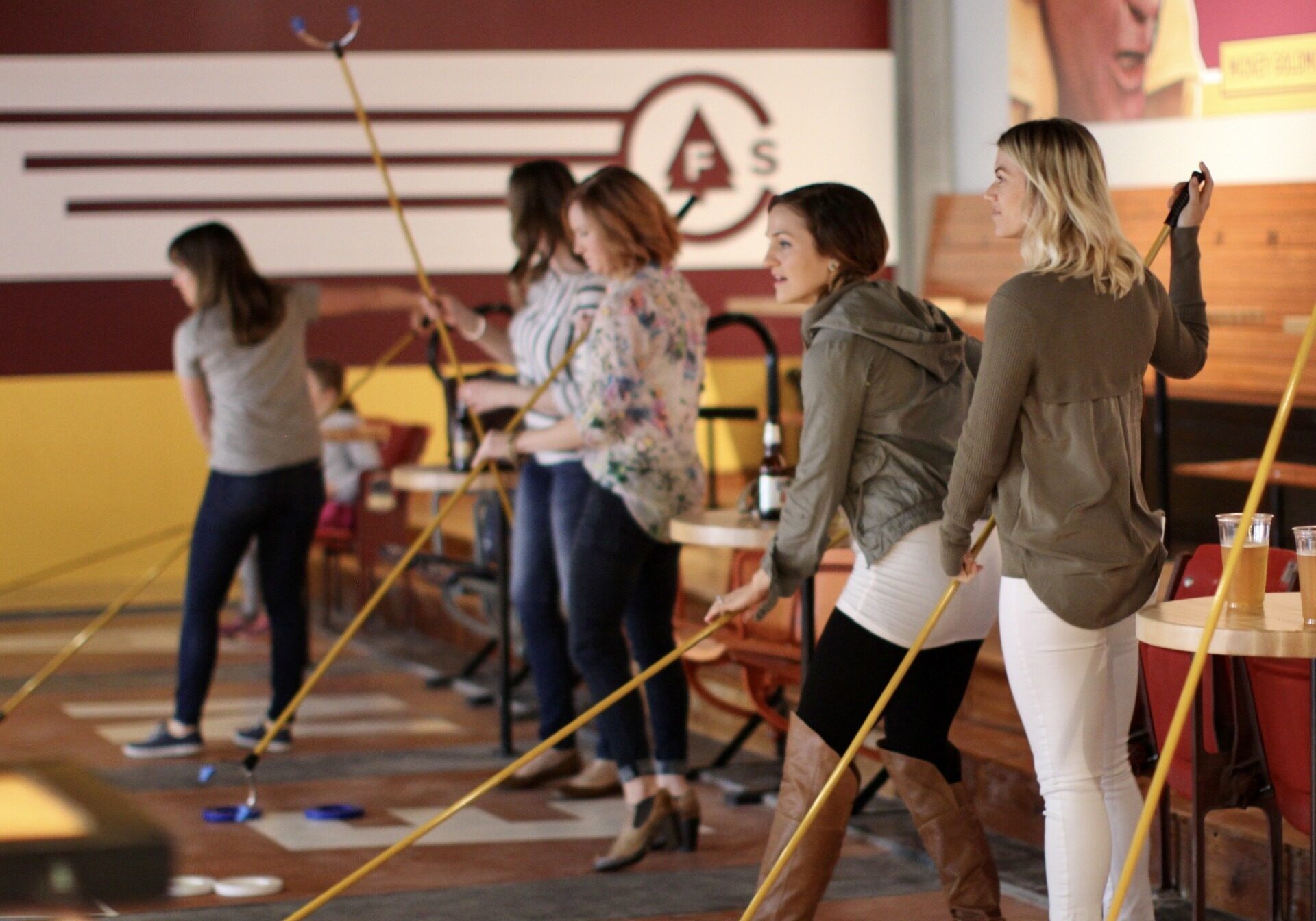 Forest City Shuffleboard players