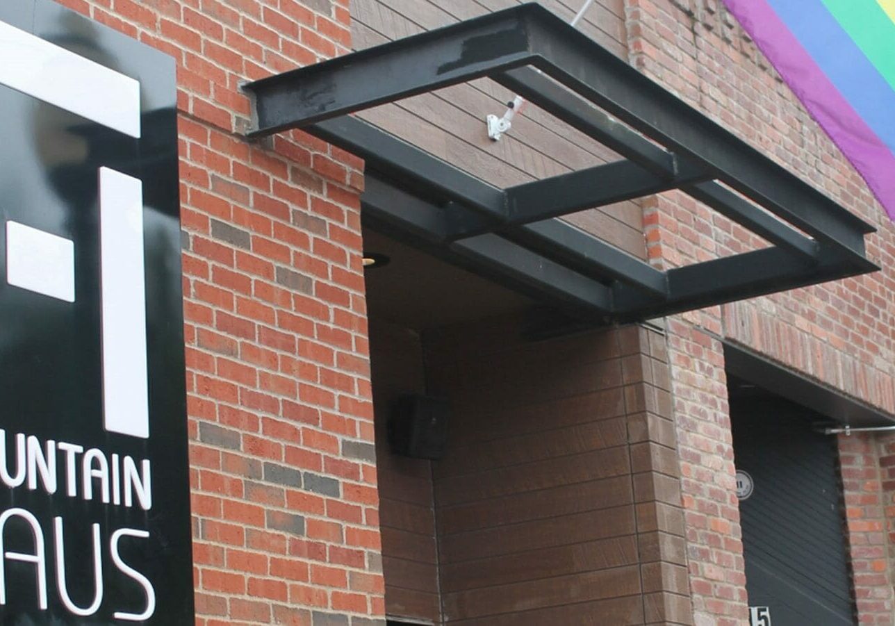 The entry to Fountain Haus in Westport.