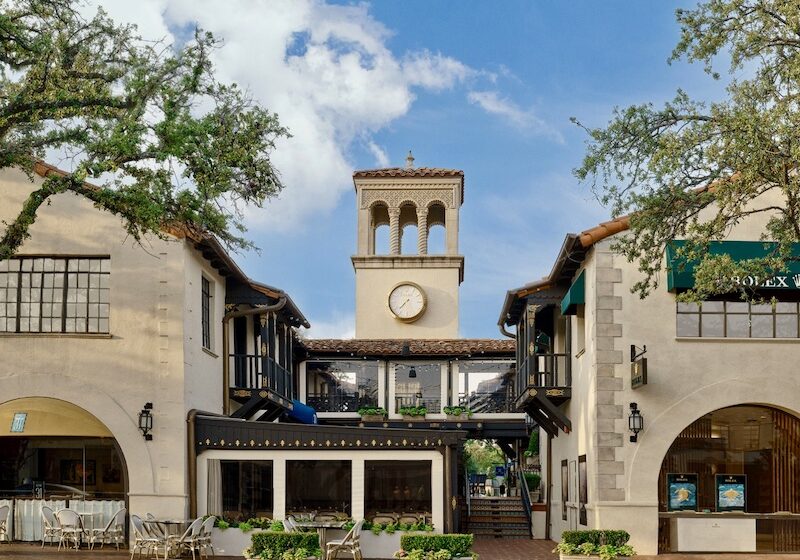 Highland Park Village entrance