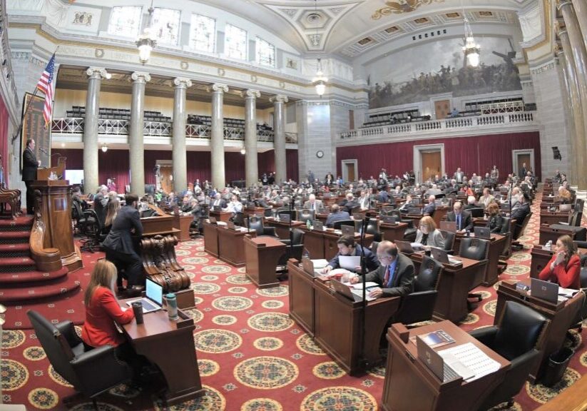 Lawmakers in the Missouri House chamber on Jan. 18, 2022.
