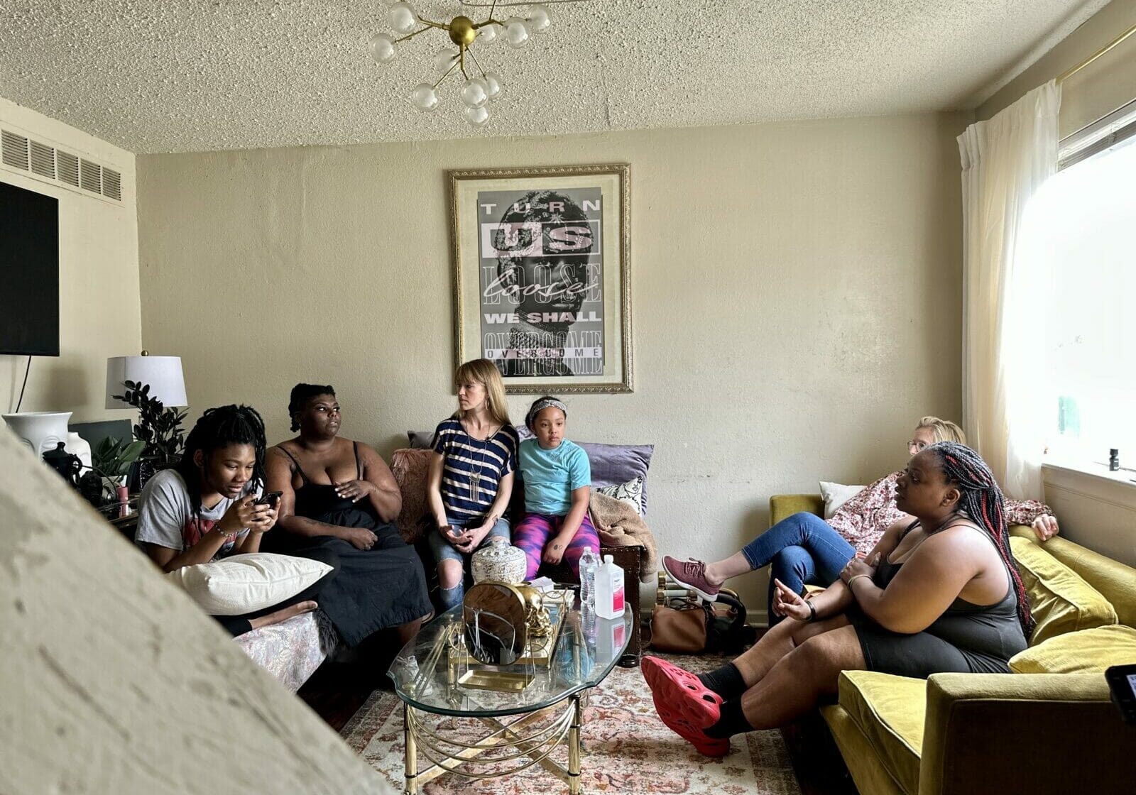 Tenants have been meeting to discuss their goals and the lawsuit they plan to join. (Vicky Diaz-Camacho | Flatland KC)