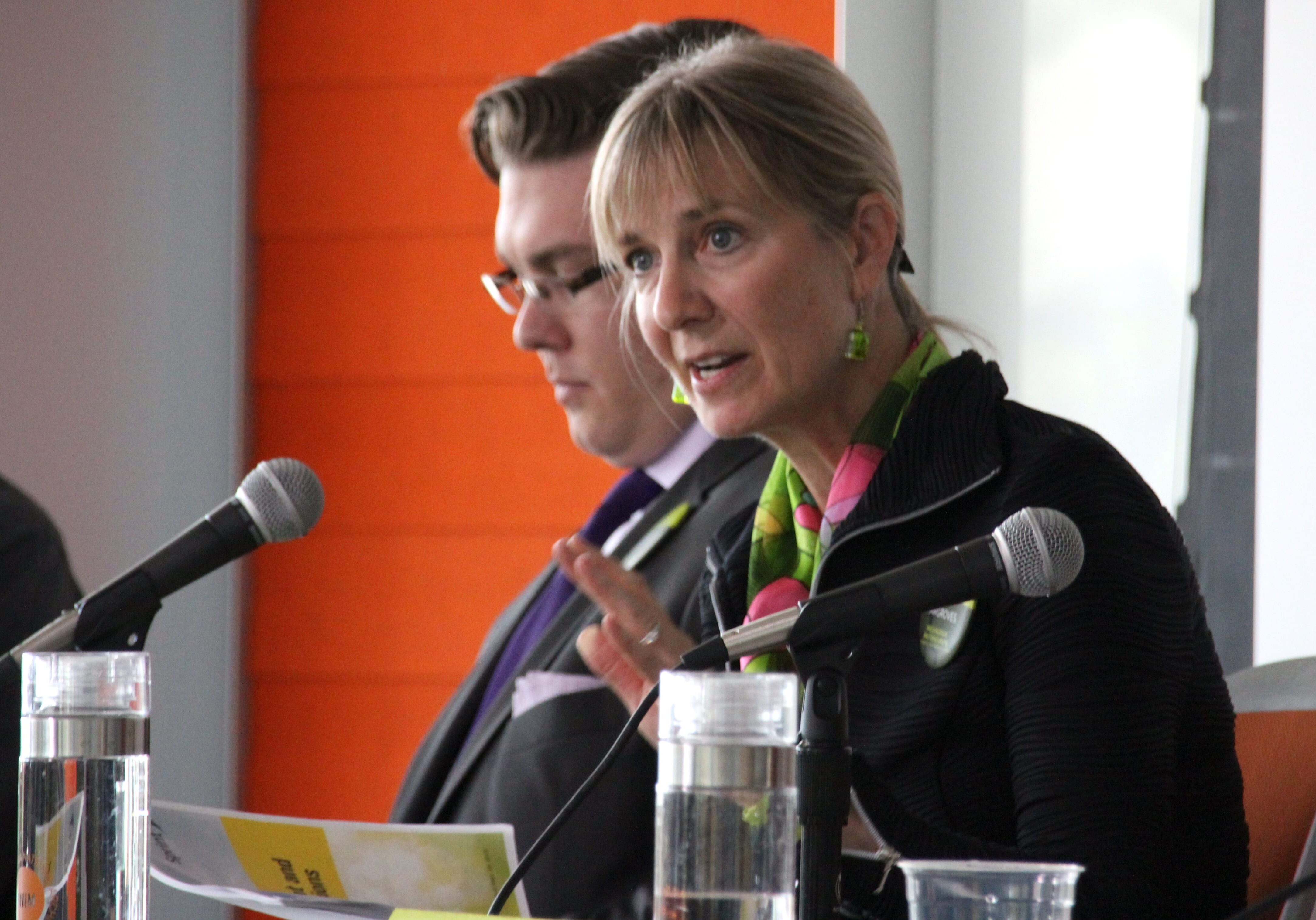 Pciture of Amy Hargroves speaking on Sprint's sustainability efforts