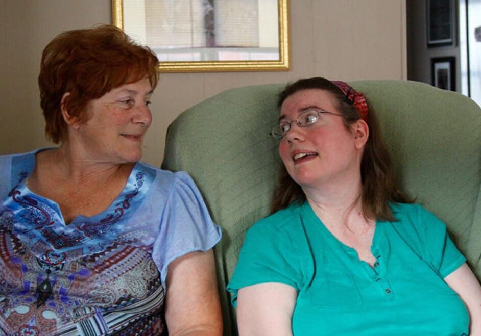 Kelli Johnsen, right, was diagnosed seven years ago with amyotrophic lateral sclerosis, also known as Lou Gehrig's disease. Kansas lawmakers are promoting bills intended to streamline the drug approval process for people like Johnsen. (Photo: Andy Marso | Heartland Health Monitor)