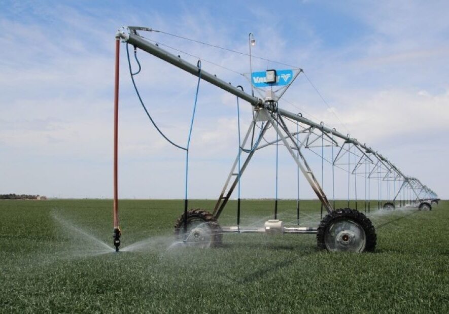 Center pivot irrigation systems like this one in Finney County pump water up from the Ogallala aquifer to spray on crops. This part of southwest Kansas experienced some of the state's worst aquifer declines last year as drought pushed farmers to pump more water from underground.