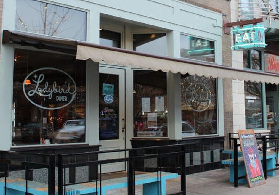 Former U.S. Health and Human Services Secretary Kathleen Sebelius cites the Ladybird Diner in downtown Lawrence and its owner as examples of the how the Affordable Care Act is making a difference in people's lives. (Jim McLean | Heartland Health Monitor)