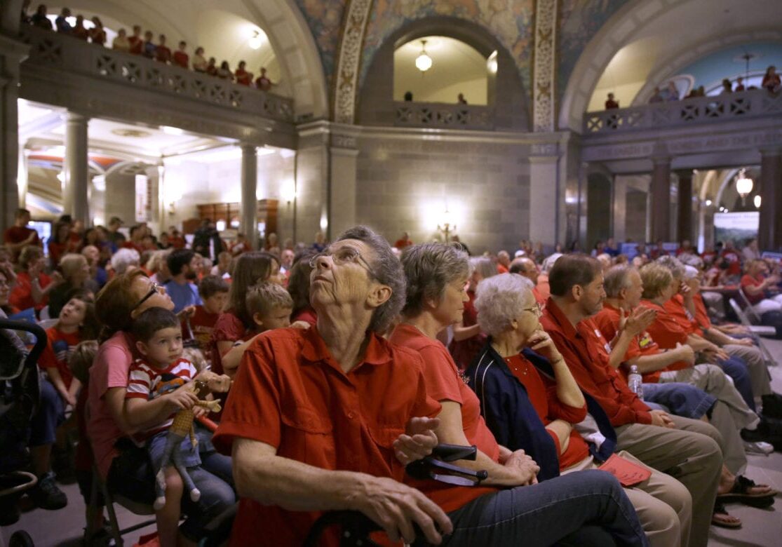 Abortion opponents fill the Missouri Capitol rotunda Wednesday, Sept. 10, 2014, in Jefferson City, Mo. Missouri lawmakers will consider whether to override a veto by Gov. Jay Nixon of legislation requiring a 72-hour waiting period for abortions, one of the longest mandatory delays in the nation, during a special legislative session that begins Wednesday. (AP Photo/Jeff Roberson)