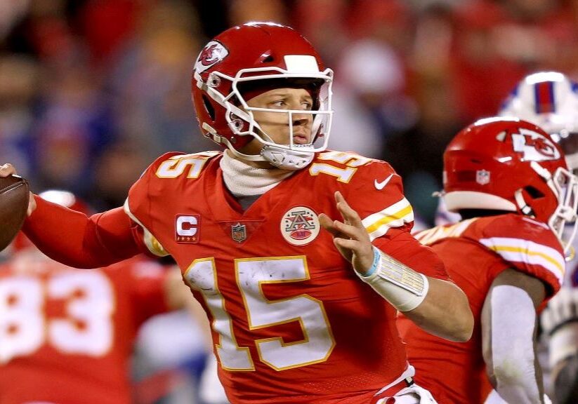 Patrick Mahomes throws a pass against the Buffalo Bills during the third quarter in the AFC Divisional Playoff game at Arrowhead Stadium on Jan. 23, 2022.