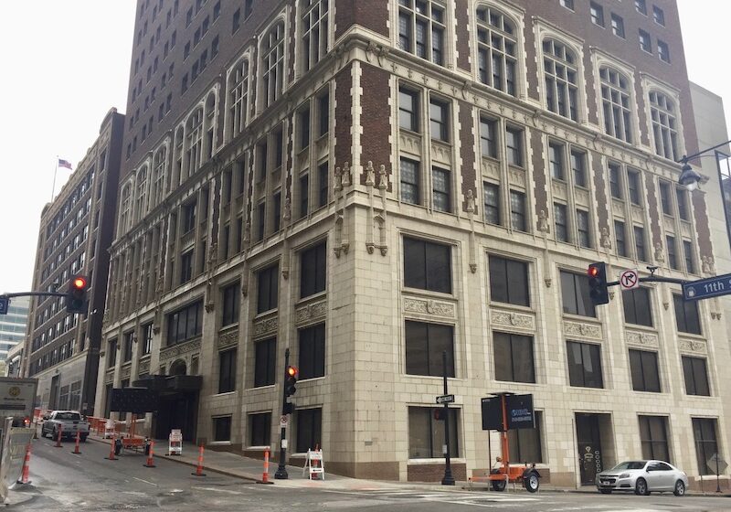 Mark Twain Tower corner