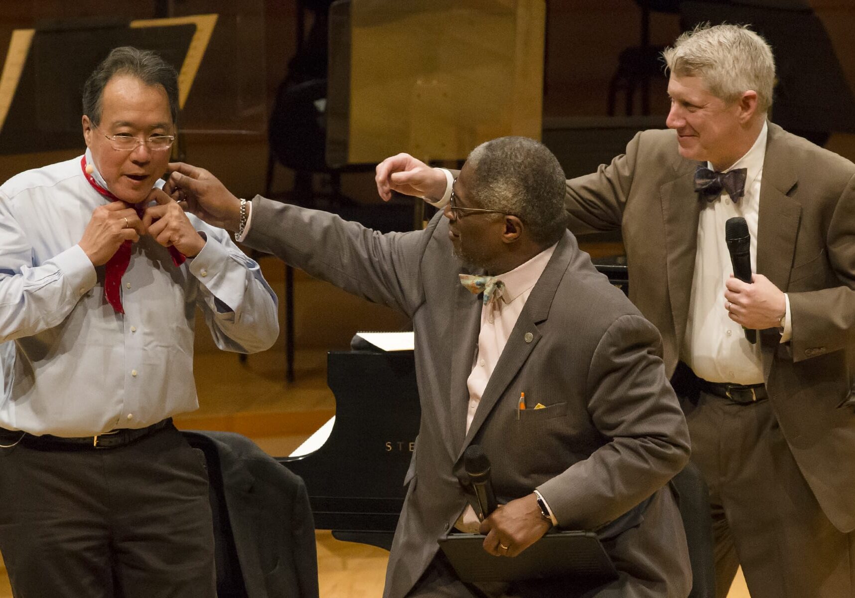 Ma gets help with his bow tie