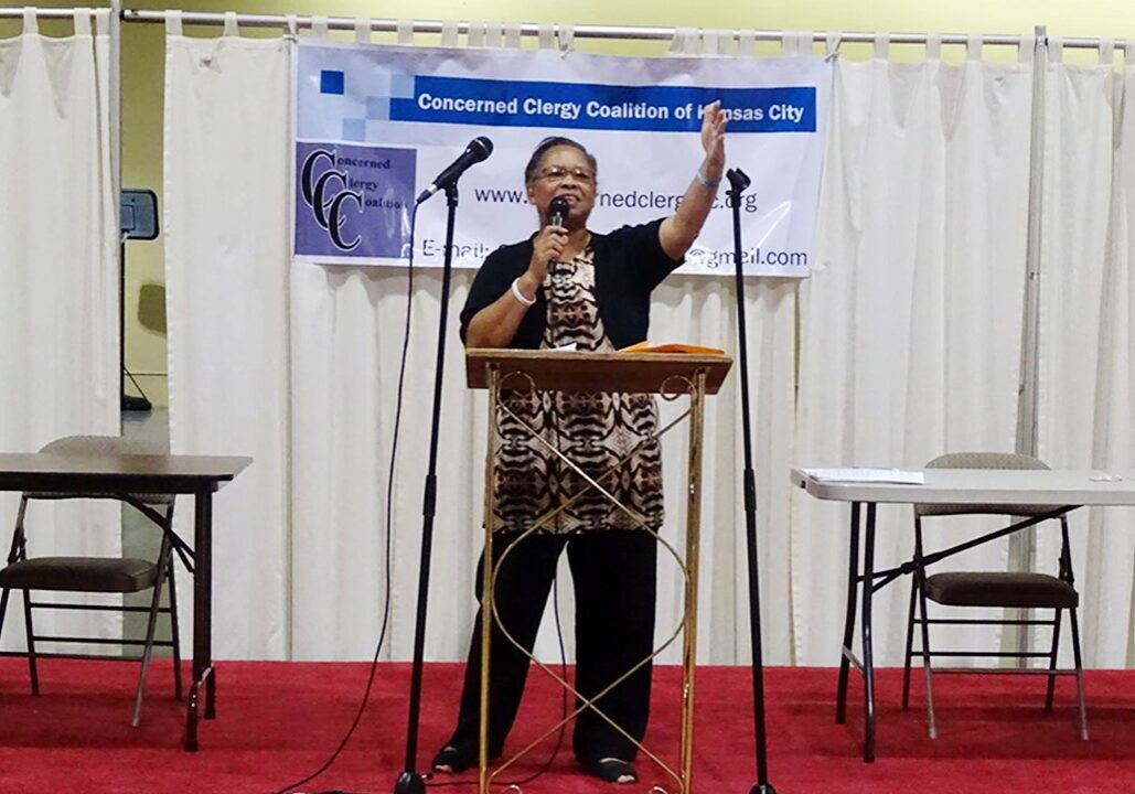 Cassandra Wainright teaching at the 2016 Concerned Clergy Coalition of Kansas City.