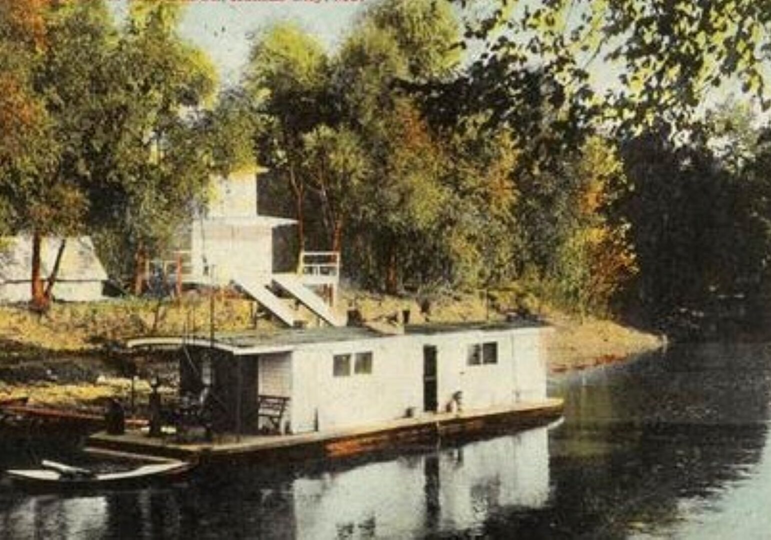 Houseboat on the Blue River
