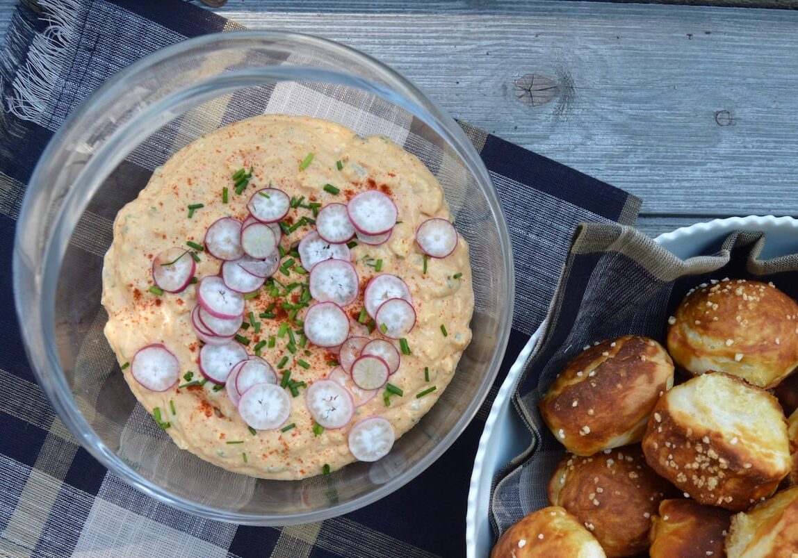 Pretzel bites and Obatzda