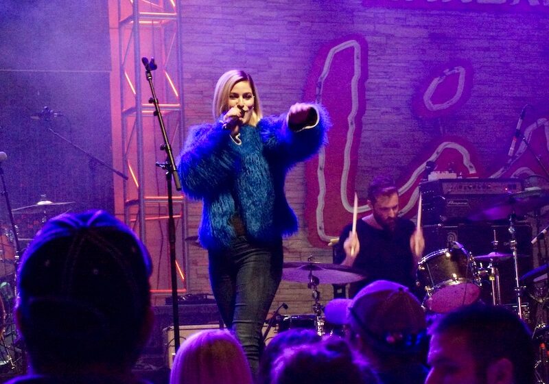 Red Kettle Cassadee Pope