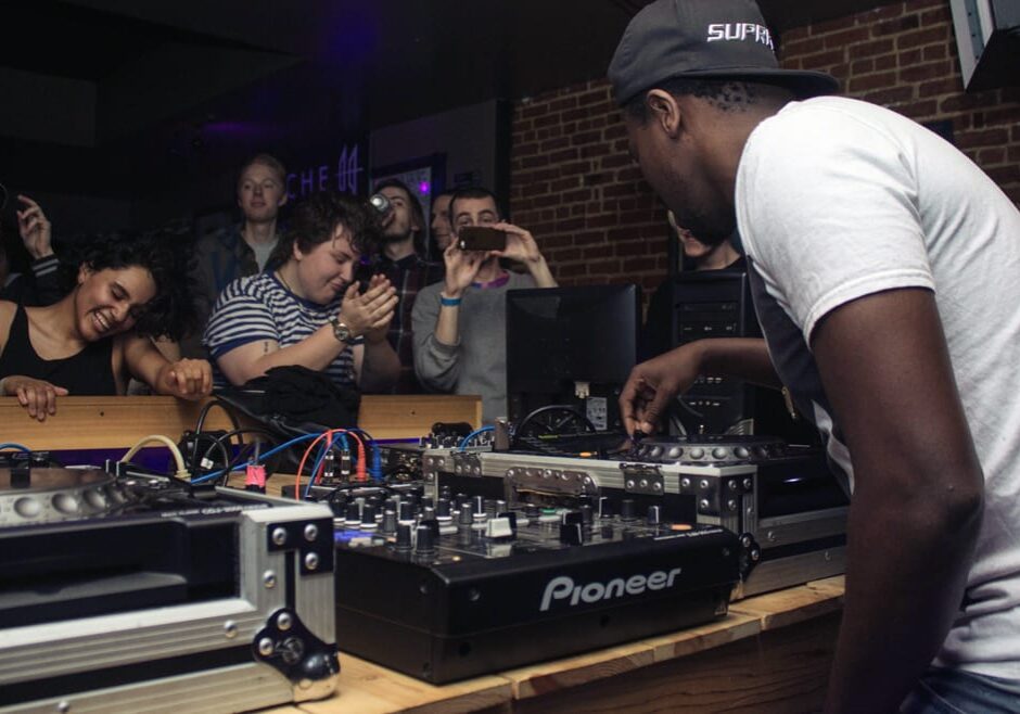 DJ Manny at Uptown Arts Bar