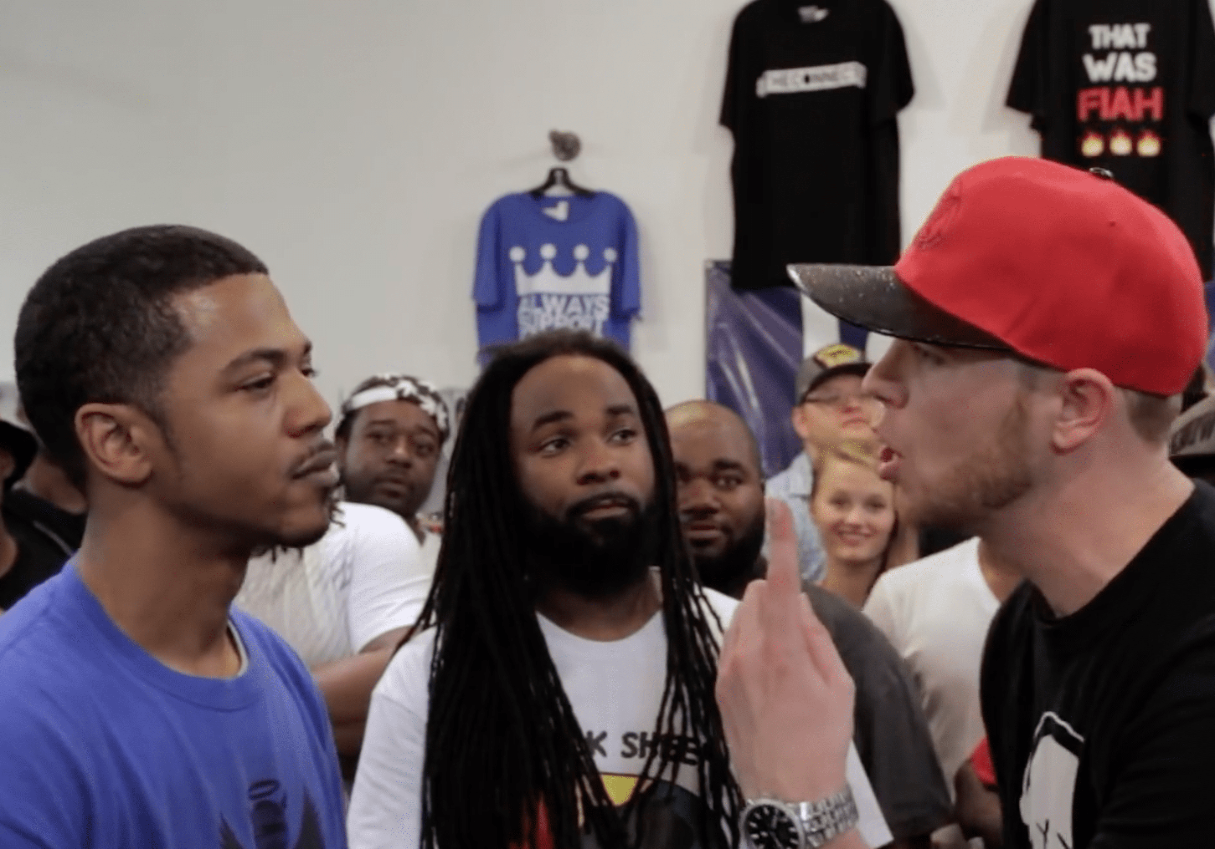 Jarvis Jones (center) watches a rap battle