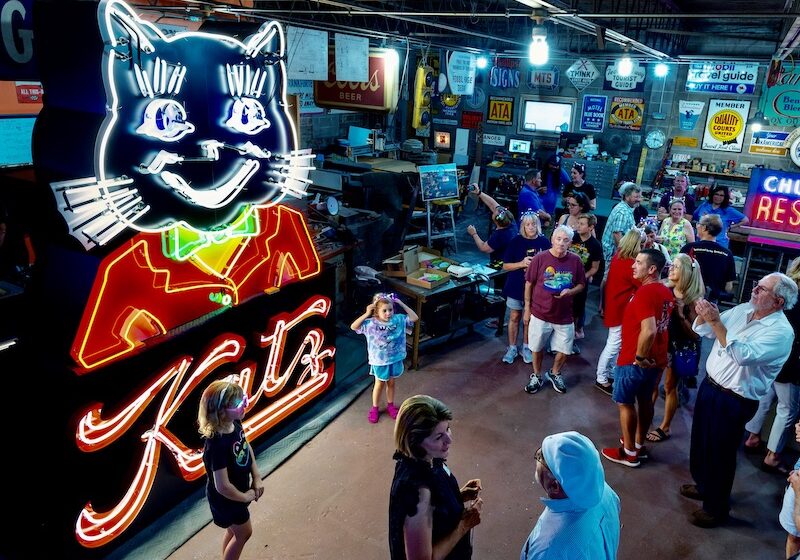 Sneak preview of Katz sign