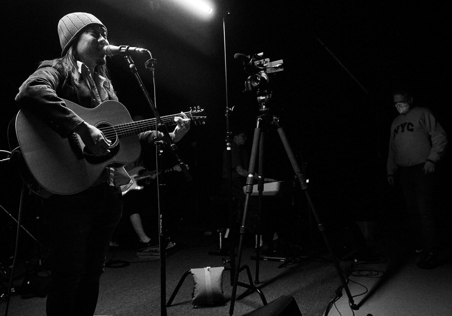 Vi Tran performing in "Art Moves Us."