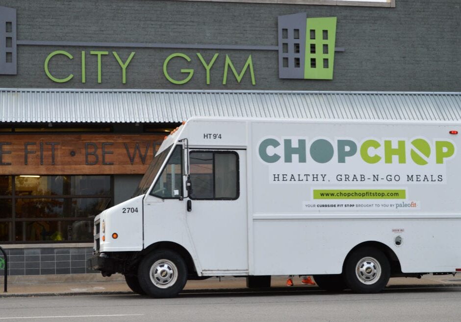 As part of its regular rounds, Chop Chop FitStop parks outside of City Gym on Tuesdays and Thursdays. (Photo: Jonathan Bender | Flatland)