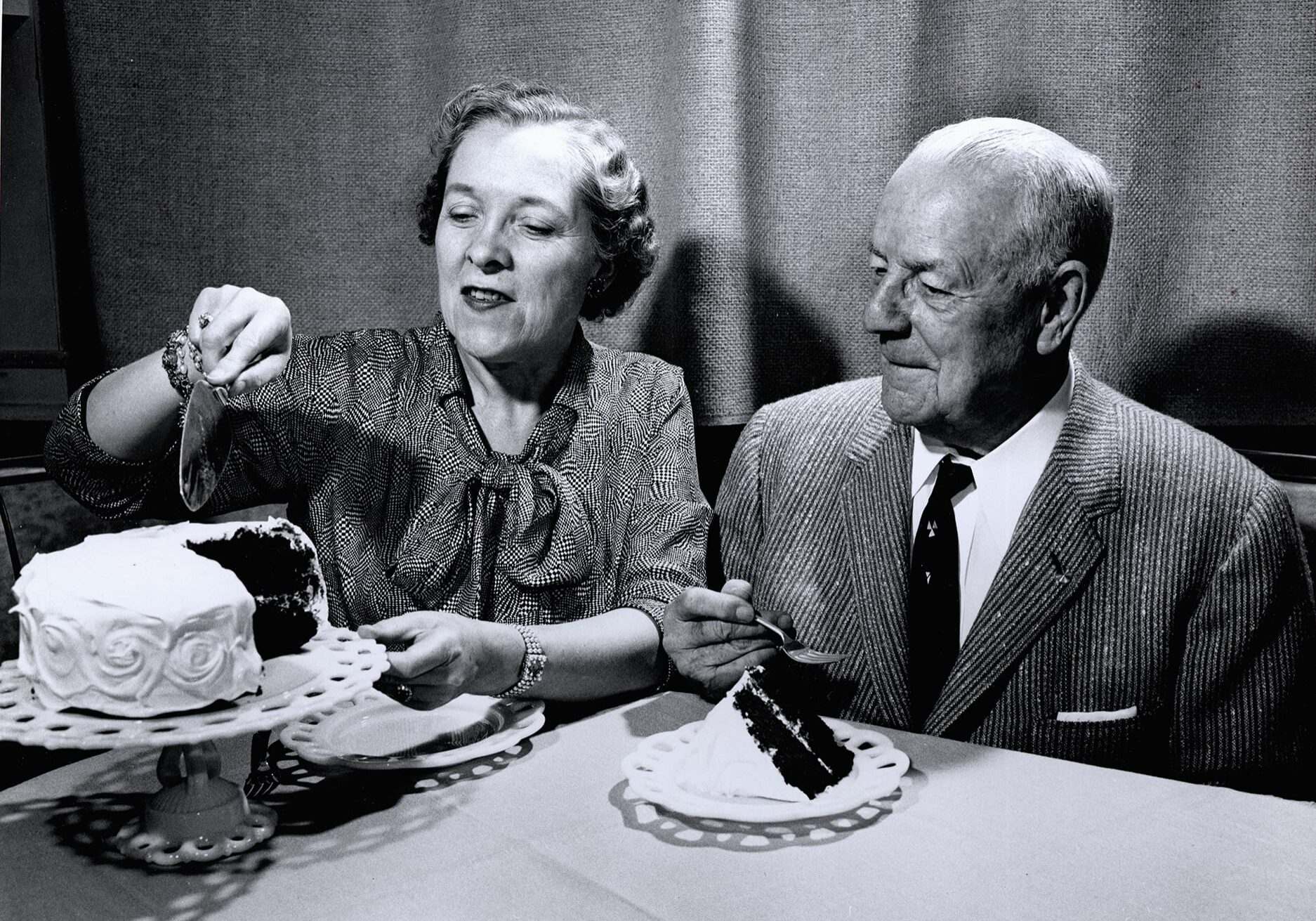 In 1957, Duncan Hines and his wife, Clara, cut a cake at the Duncan Hines test kitchen in Ithaca, N.Y.
(Courtesy of Department of Special Collections-WKU.)