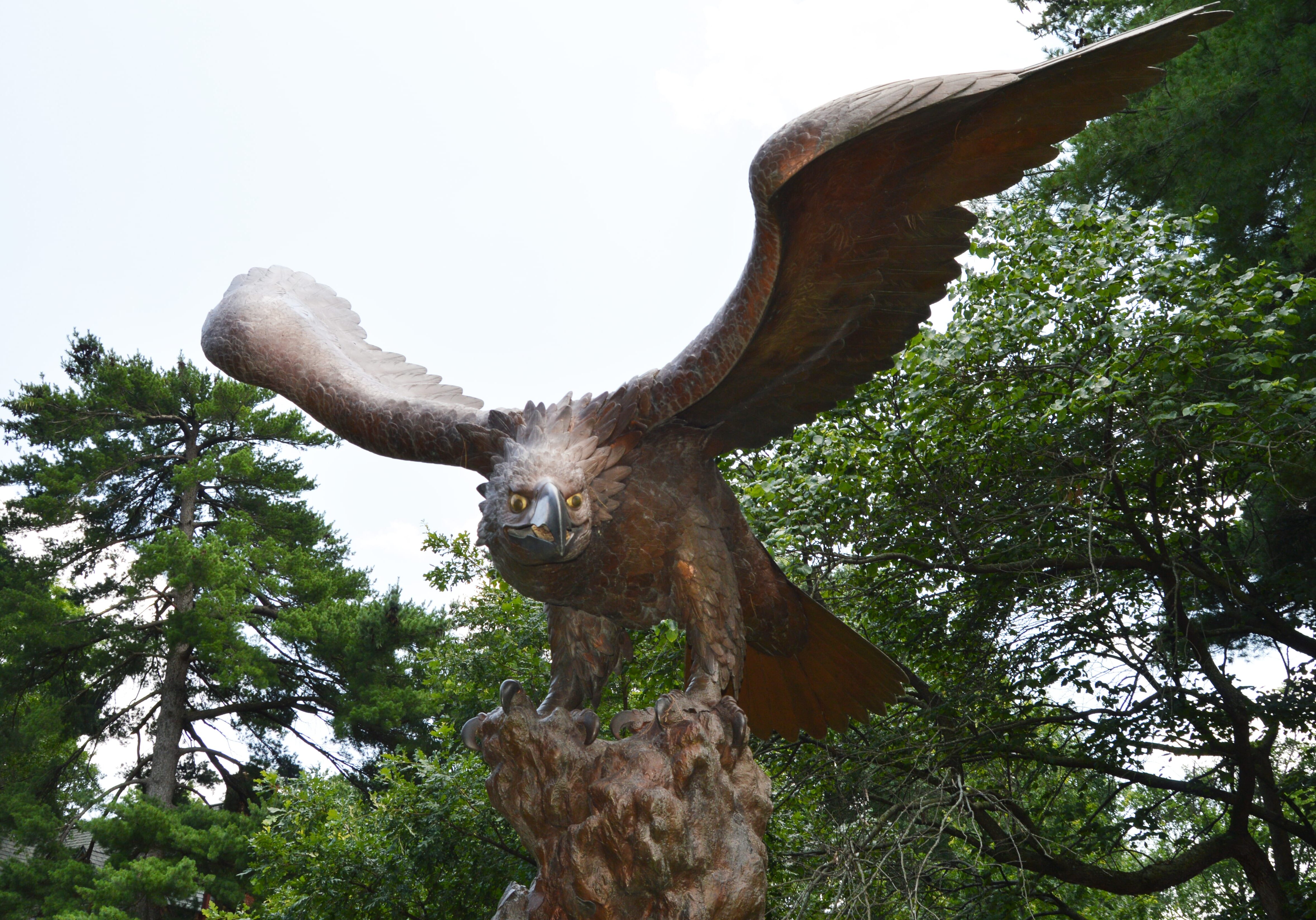 the eagle statue