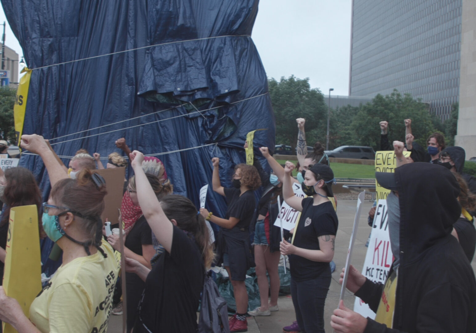 KC Tenants organize at eviction court July 30