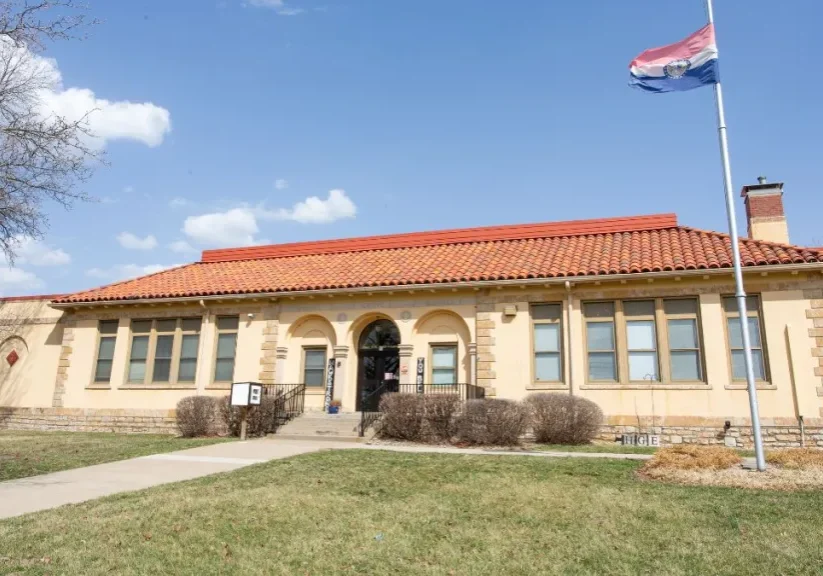 A view of Hazel Grove Elementary School in the Lee’s Summit school district. Local voters will see candidates for the Lee’s Summit school board on their ballot April 8. (Vaughn Wheat/The Beacon)