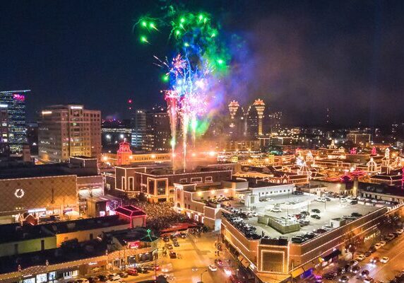 Flipping the switch on the the Country Club Plaza holiday lights is a Thanksgiving tradition in Kansas City. (Visit KC) 
