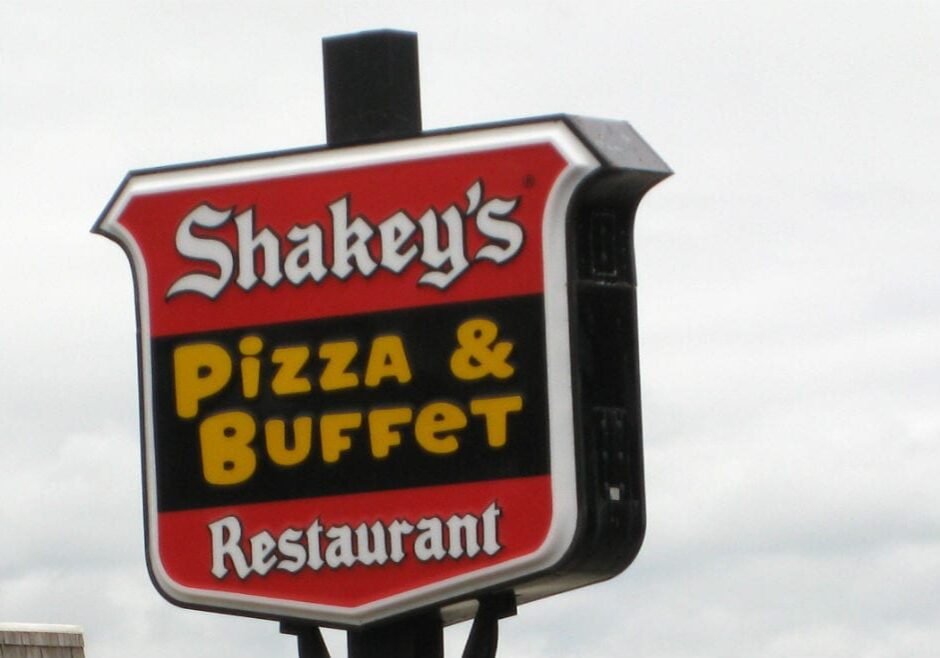 Shakey's Pizza sign